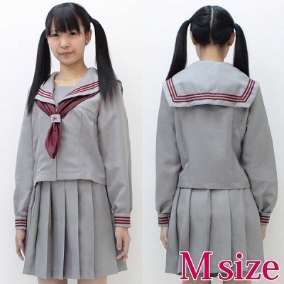 グレーカラーのセーラー服(冬制服) M